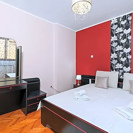 Adria Apartman *